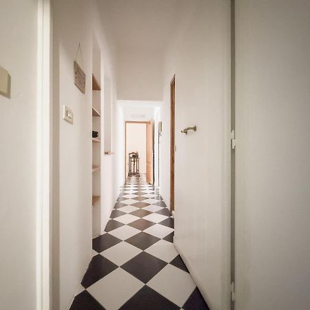 Апартаменти Domus Sant'Elena 2 Рим Екстер'єр фото